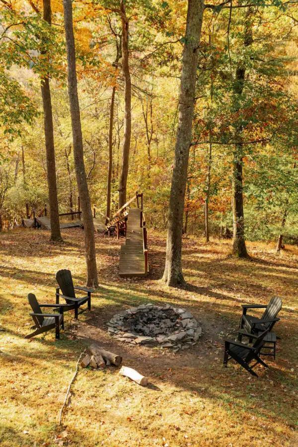 버클리 스프링스 Hot Tub Charming & Chic Mountain Gem On Sleepy Creek 빌라 외부 사진